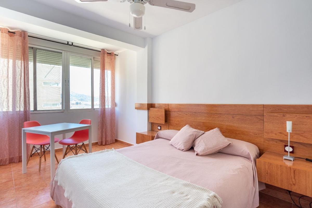 Sunny harbor house - Housity