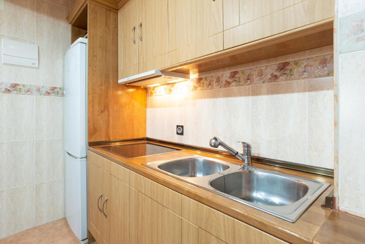 Sunny harbor house - Housity