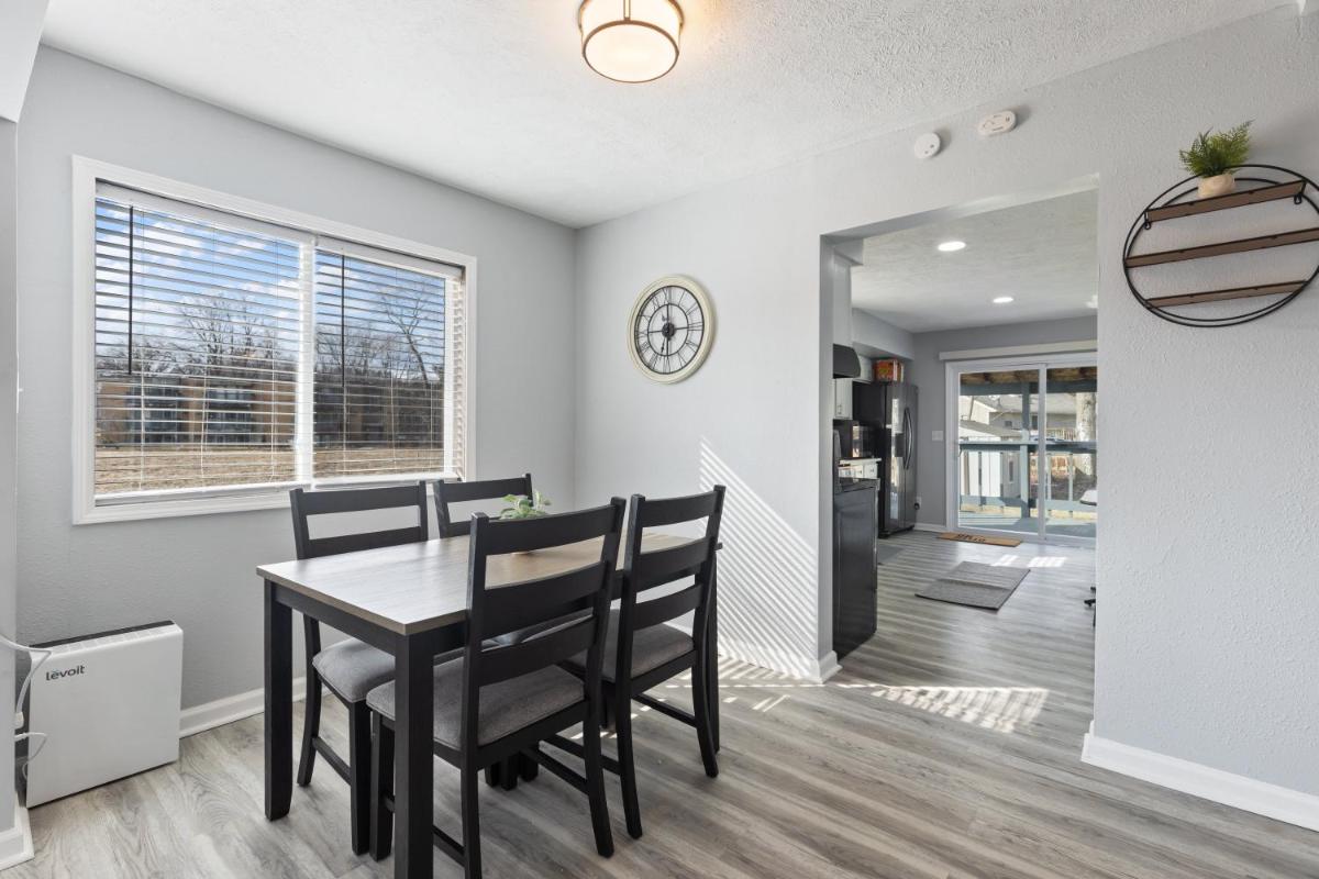 Entire Home Near MSU and Local Hospitals with Fast Wi-Fi & Dedicated Office - Housity