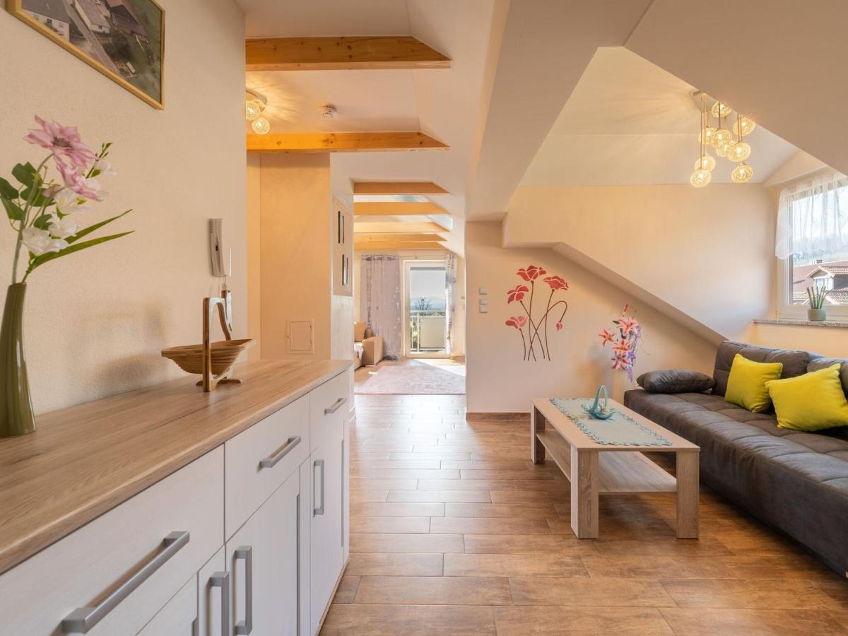 Apartment in Gleißenberg with Garden & BBQ - Housity