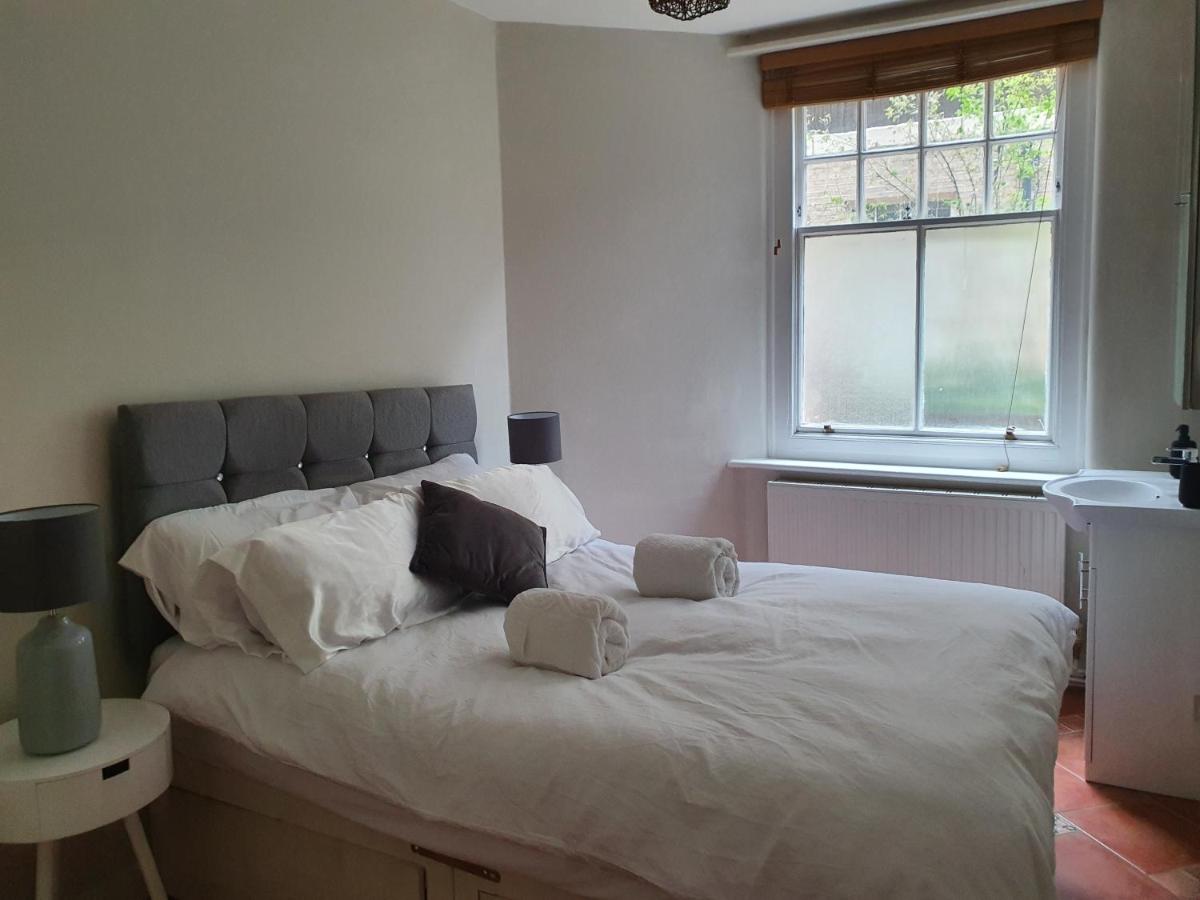 Private Gated 1 Bed Mews Flat in Covent Garden / Central London - Housity
