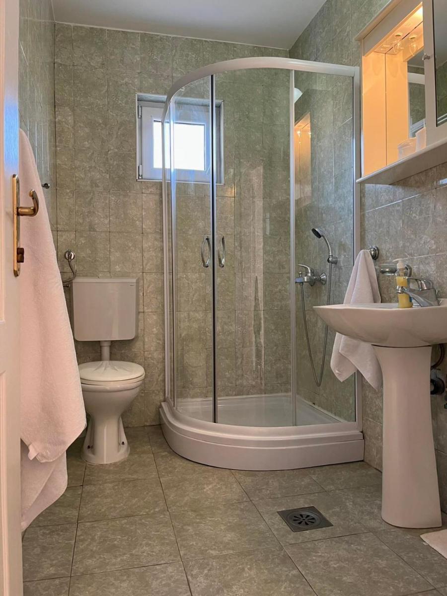 Apartments and Room MV - Housity