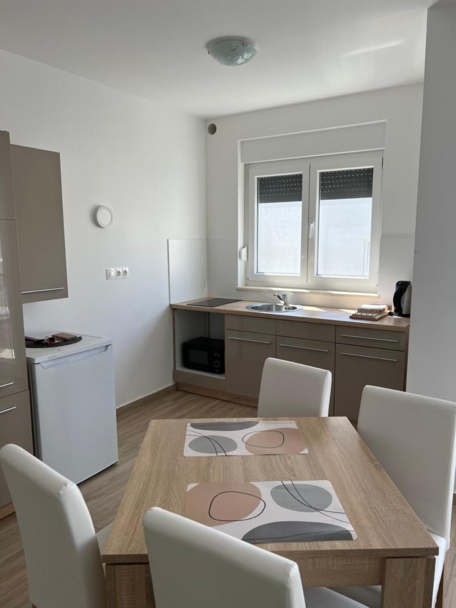 Suitetrails - Apartment Sunrise with private parking