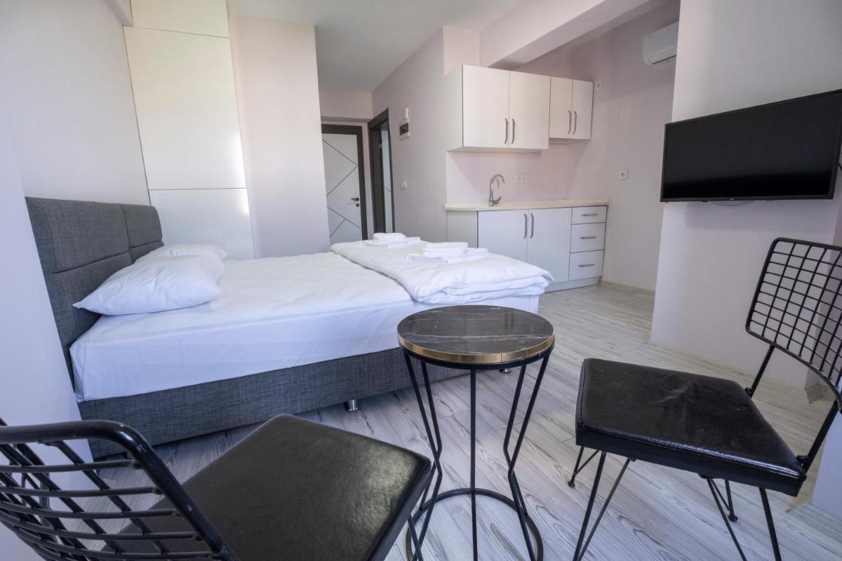 New Blue Family and Business Bornova Izmir Hotel - Housity
