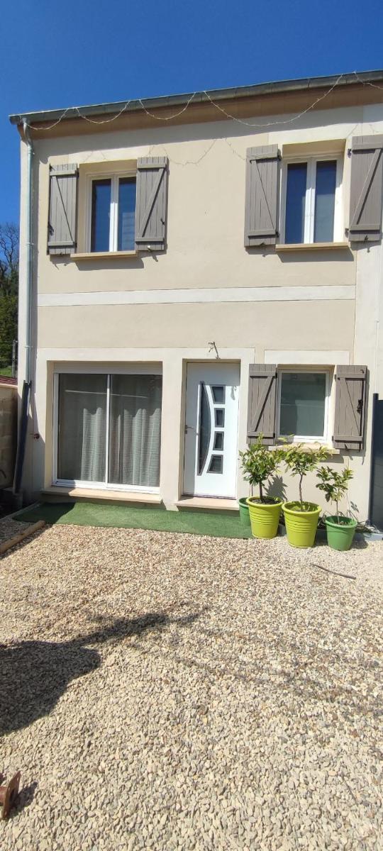 Petite maison sur les traces de Van gogh - Housity