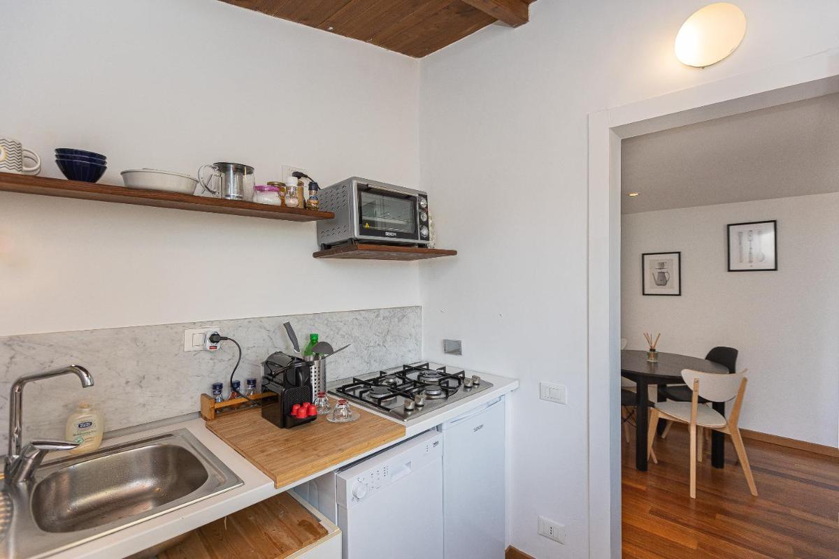 Campo de' Fiori Penthouse-Rental in Rome - Housity