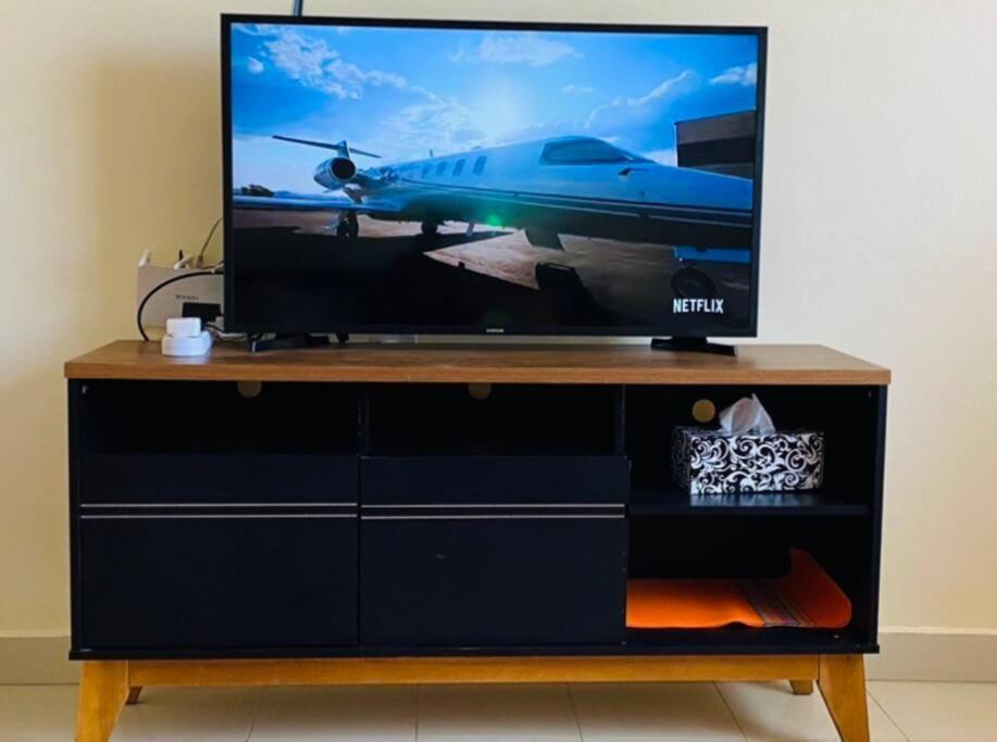 Suitetrails - Lovely apartment near town with WiFi and parking