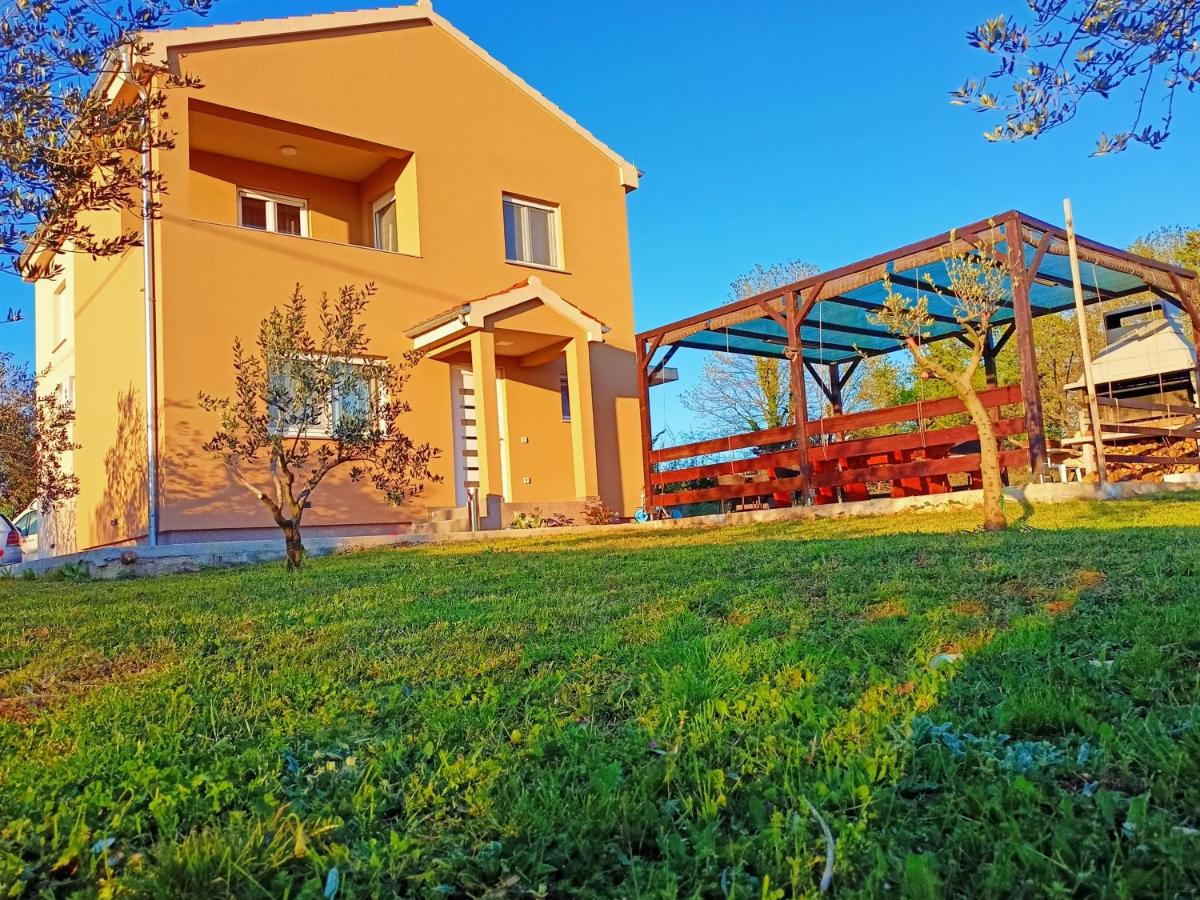 Holiday home Luka - Housity
