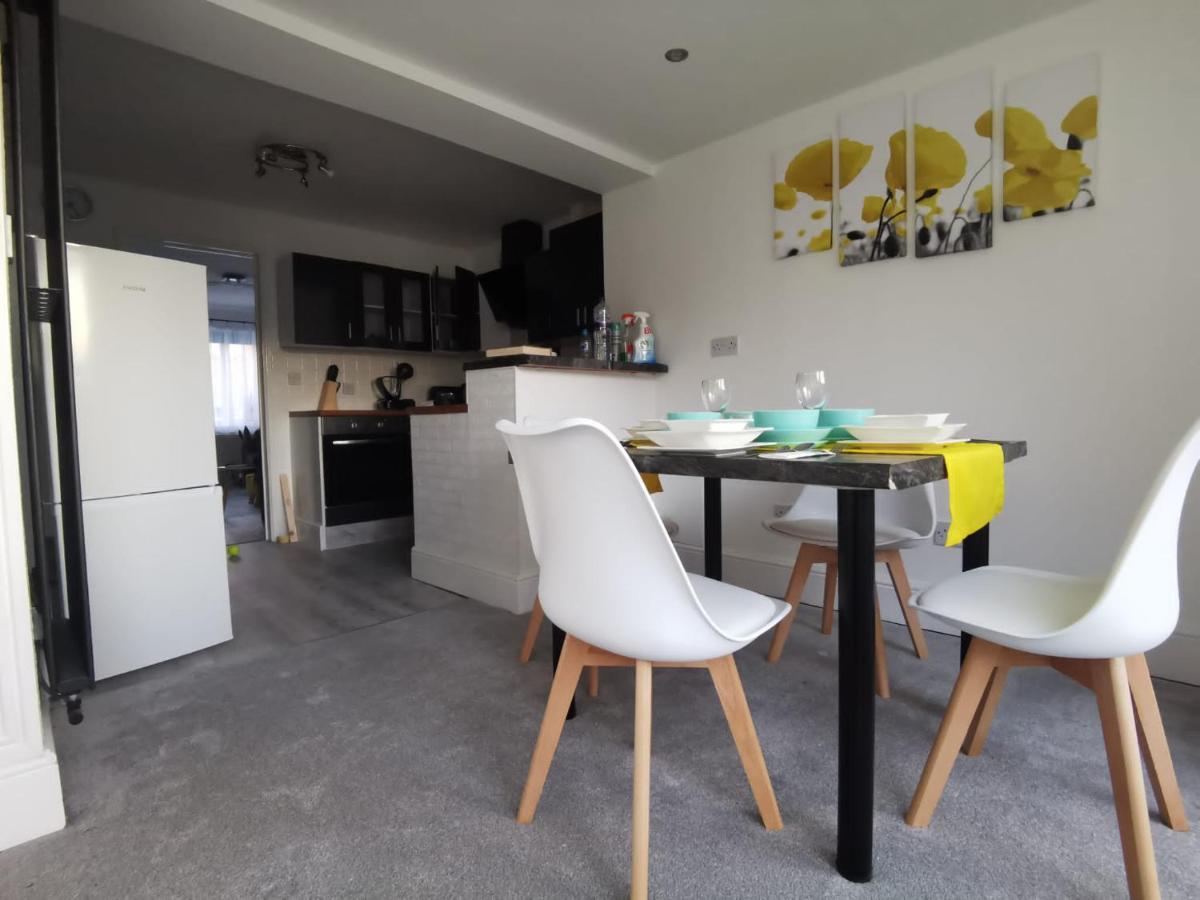 Benjamin Gardens Holiday Home - Housity
