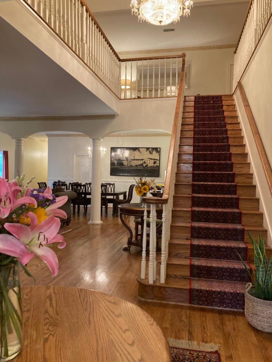The 1425 Inn - Housity