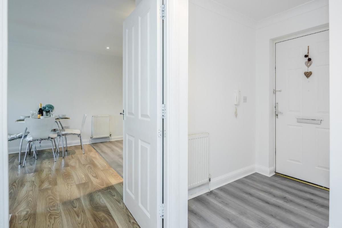 Bright and cozy two bedroom Apartment - Housity