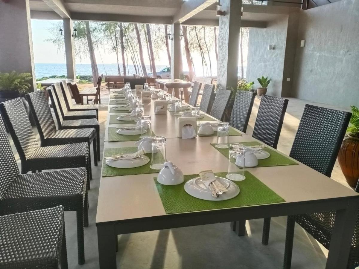 The Chevalley Beach Resort - Housity