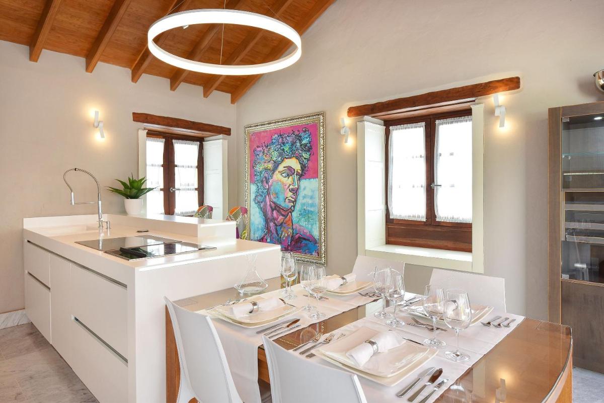 Allureh Emblematic Lodging - Housity