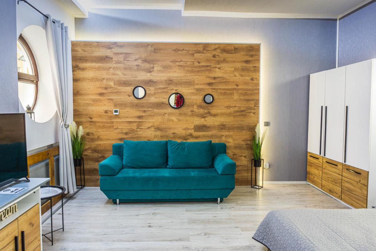 KOA - Inside Old Town - Housity