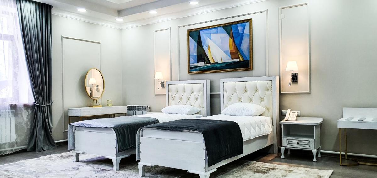 Grand Holiday Hall - Housity