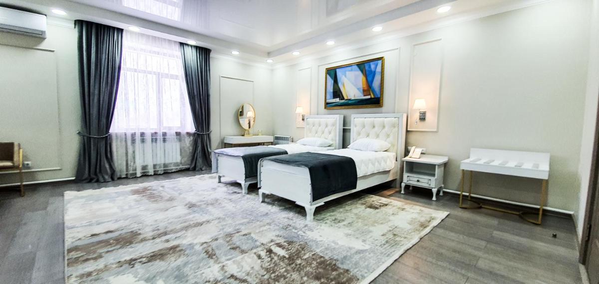 Grand Holiday Hall - Housity