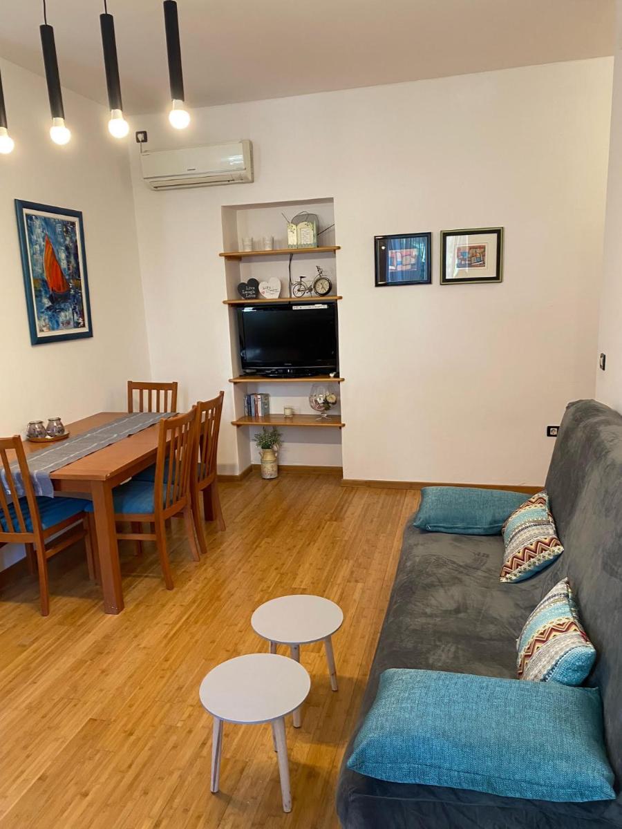 Summertime in Split - Housity