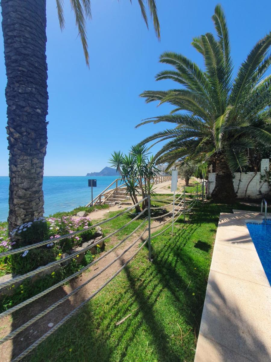 SOLETE - Apartamento con vistas, acceso directo al mar, piscina y parking by Redi - Housity