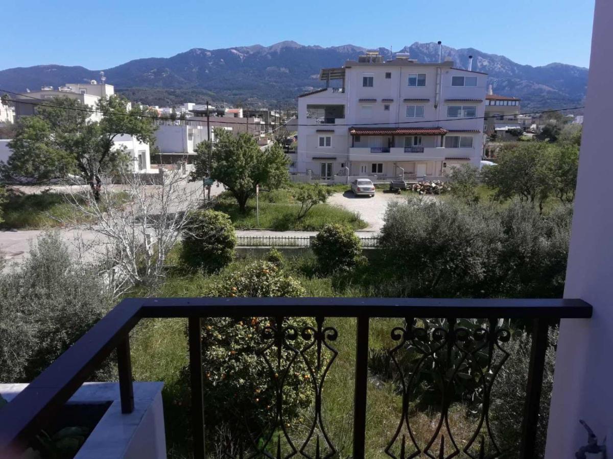 Villa White Grace - Housity