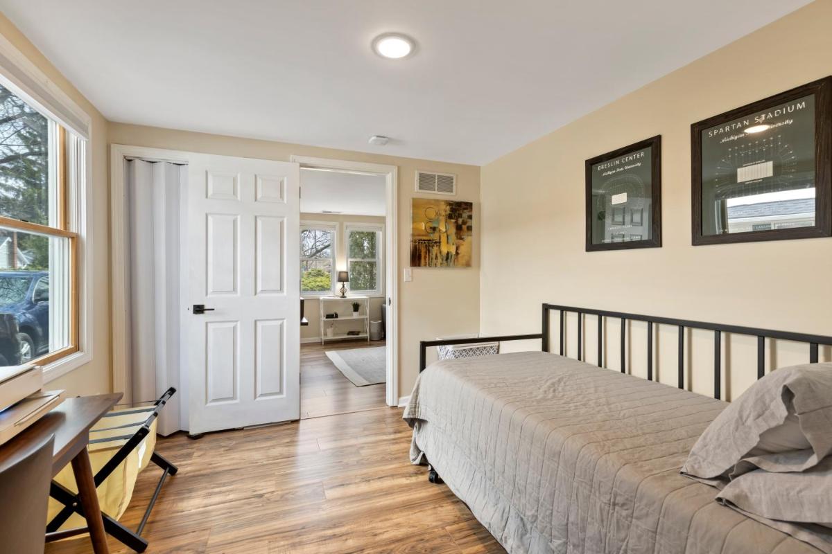 Perfect Location Walk to MSU Campus High End Mattresses Fast Wi-Fi - Housity