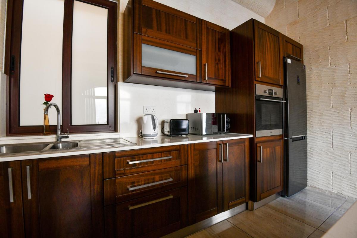 “Tal-Bengi” Luxury Villa - Housity