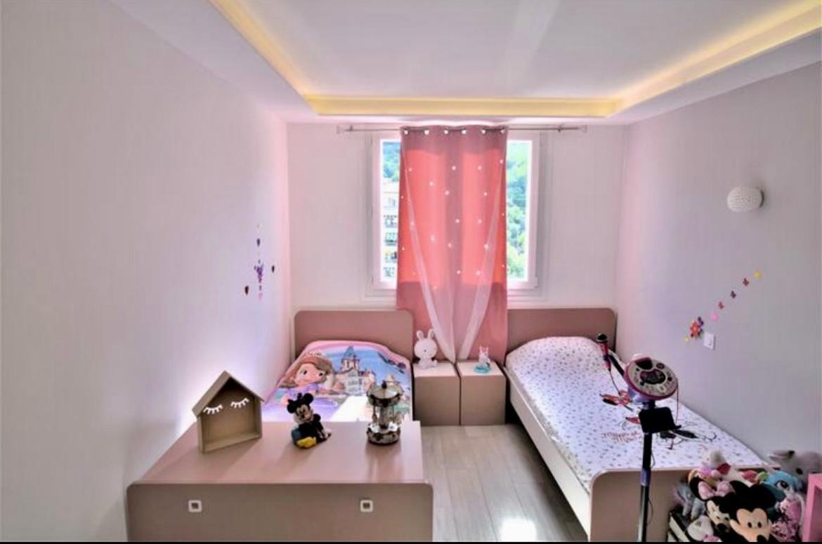 Très beau trois pièces - Housity