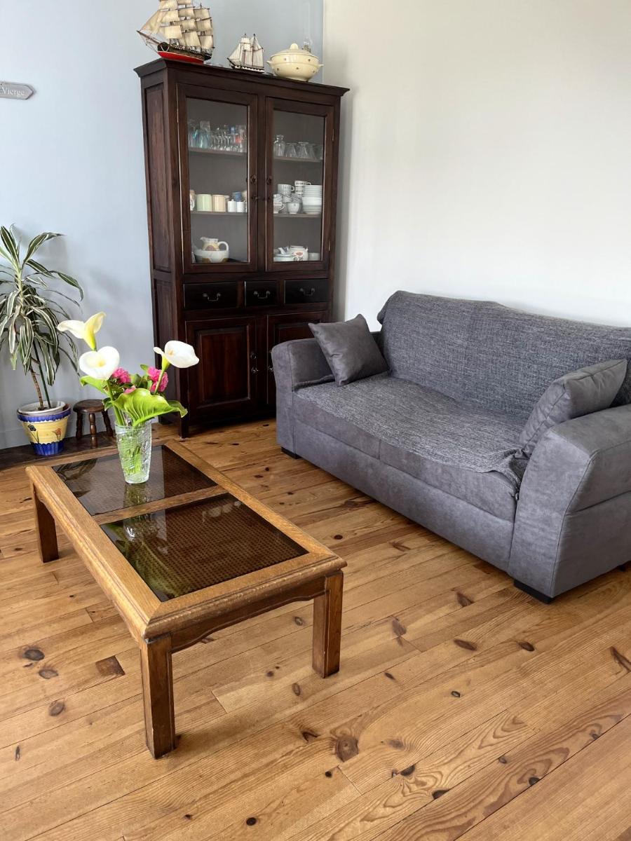 Maison de 2 chambres avec jardin clos et wifi a Plouguerneau - Housity
