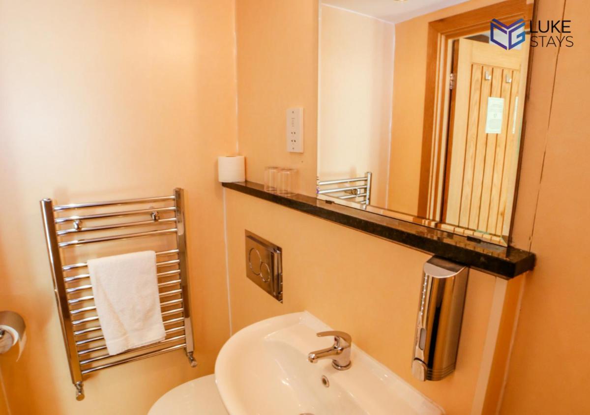 Newcastle Jesmond Hotel - Housity