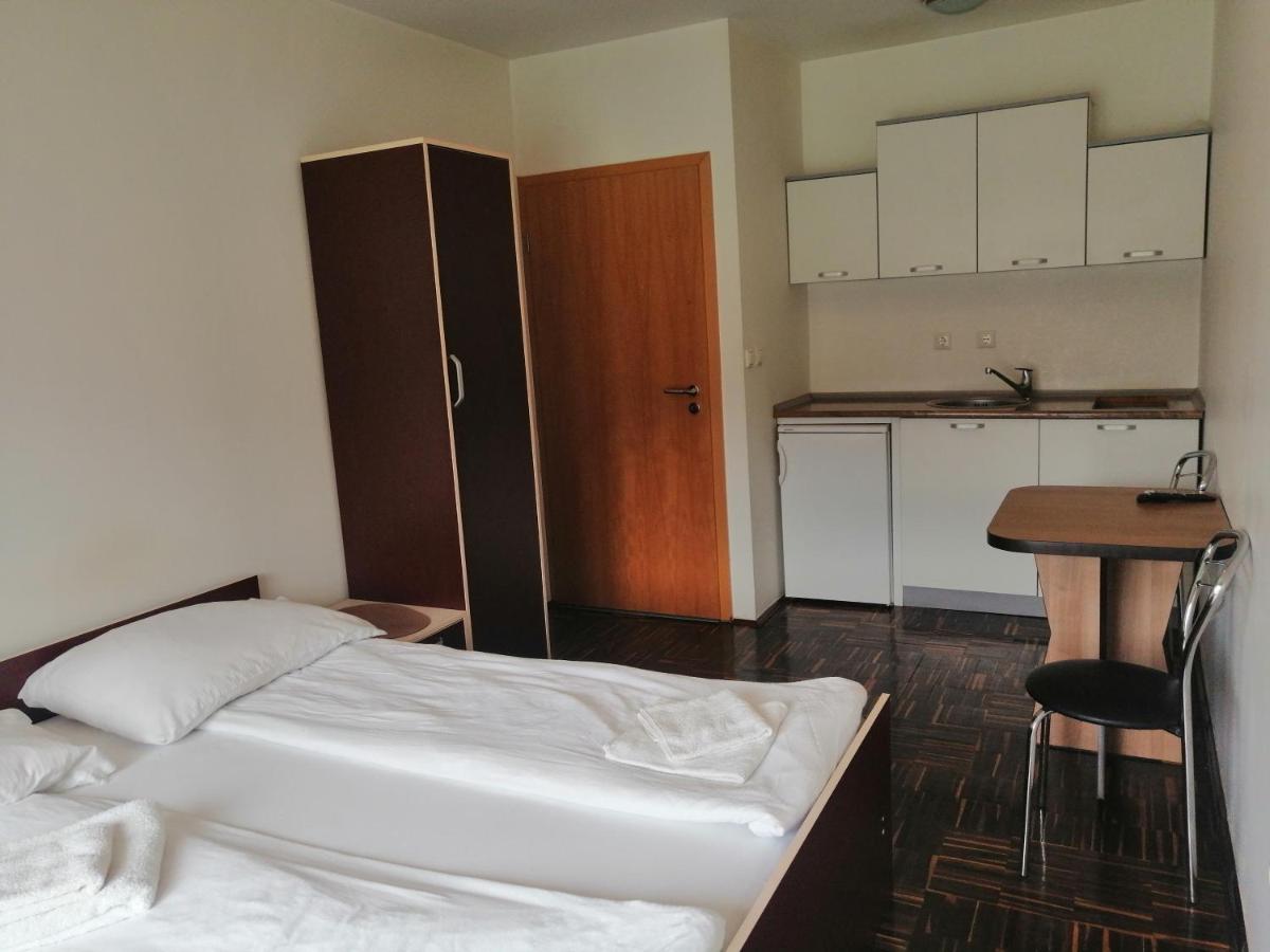 Apartmani Simic - Housity