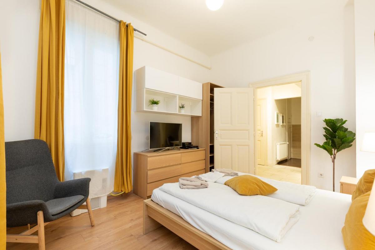 A4-6 Aulich Apartment - Housity