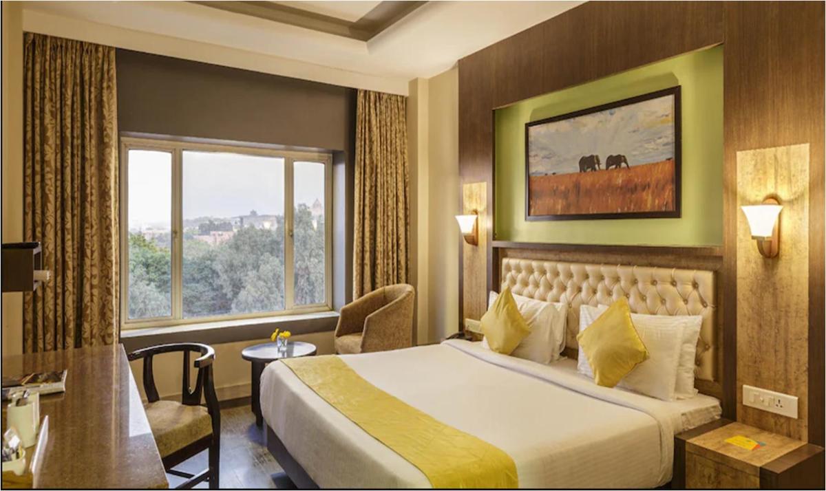 Hotel Rajwara Palace Jodhpur - Housity