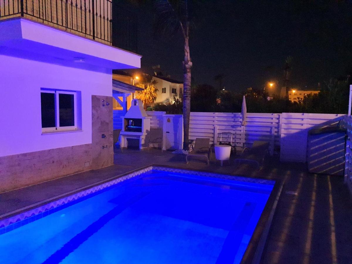 Protaras sea view Villa with private pool - Housity