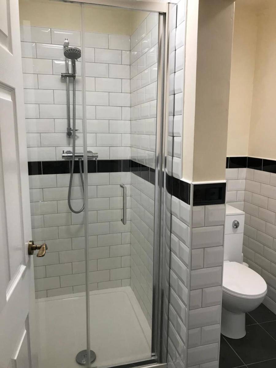 The Glen Mona Hotel - Housity