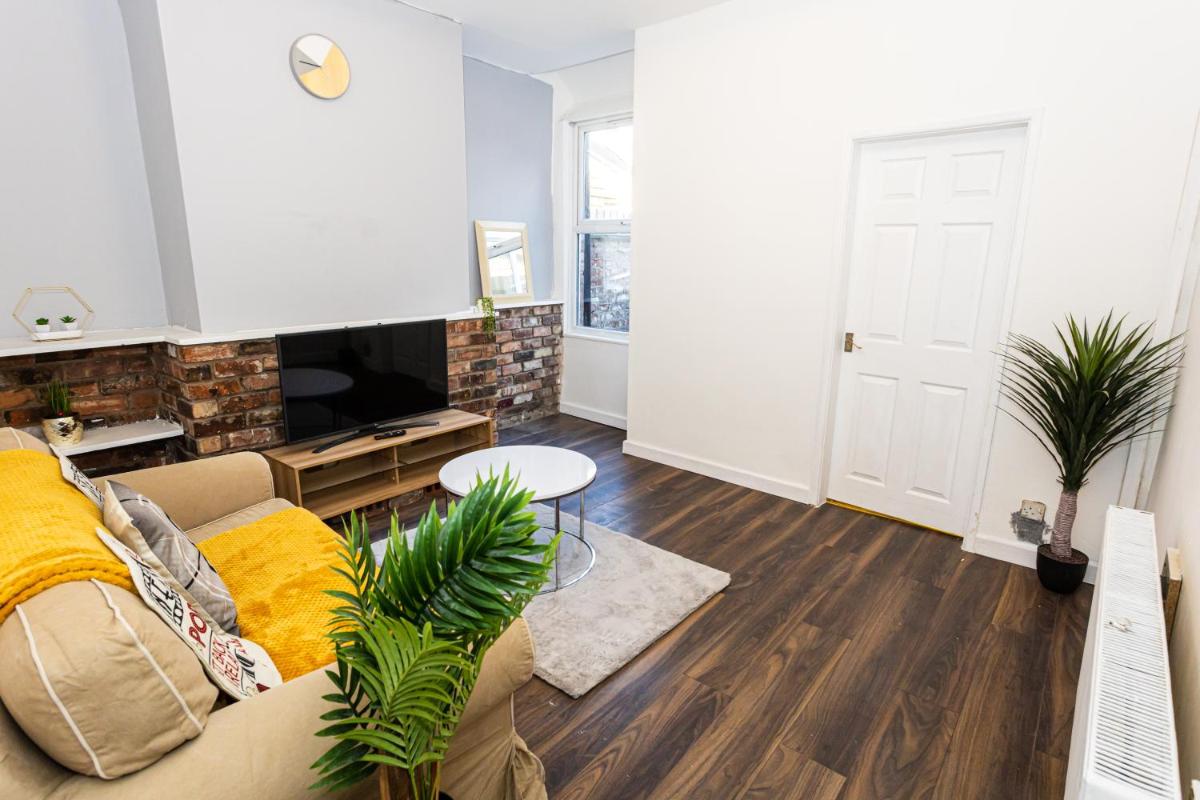 M18 Abbey Hey Guesthouse - Housity