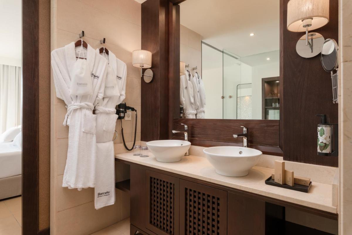 Un baño de Barceló Tenerife