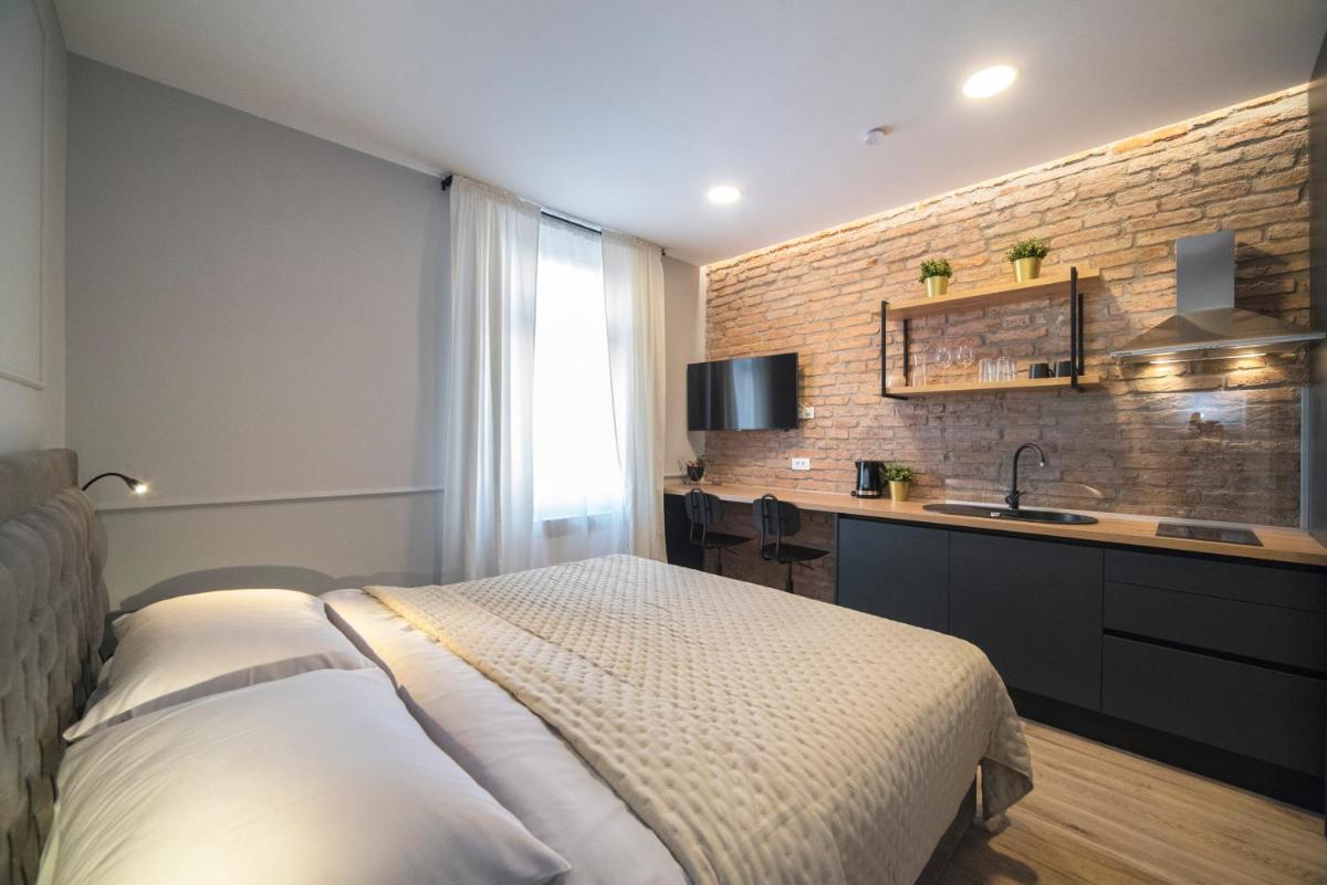 Imperial Apartment P, 2nd Floor - Housity