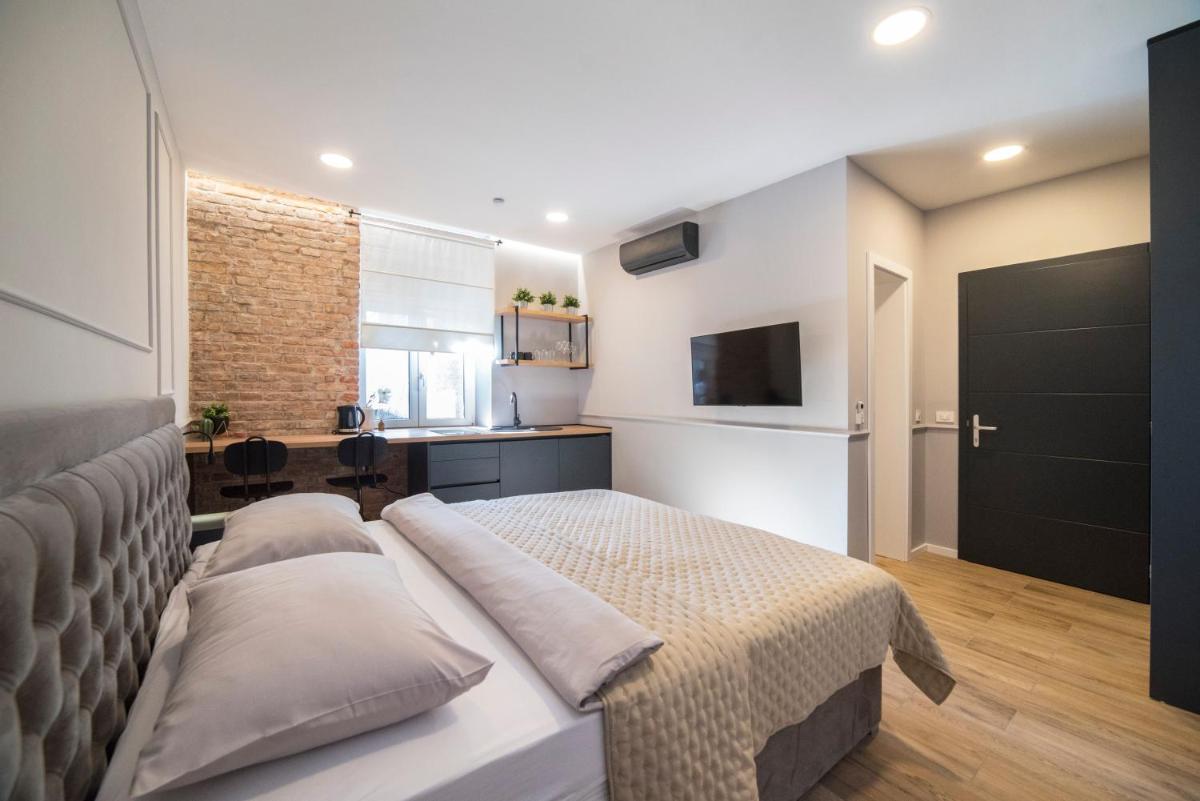 Imperial Apartment P, 2nd Floor - Housity