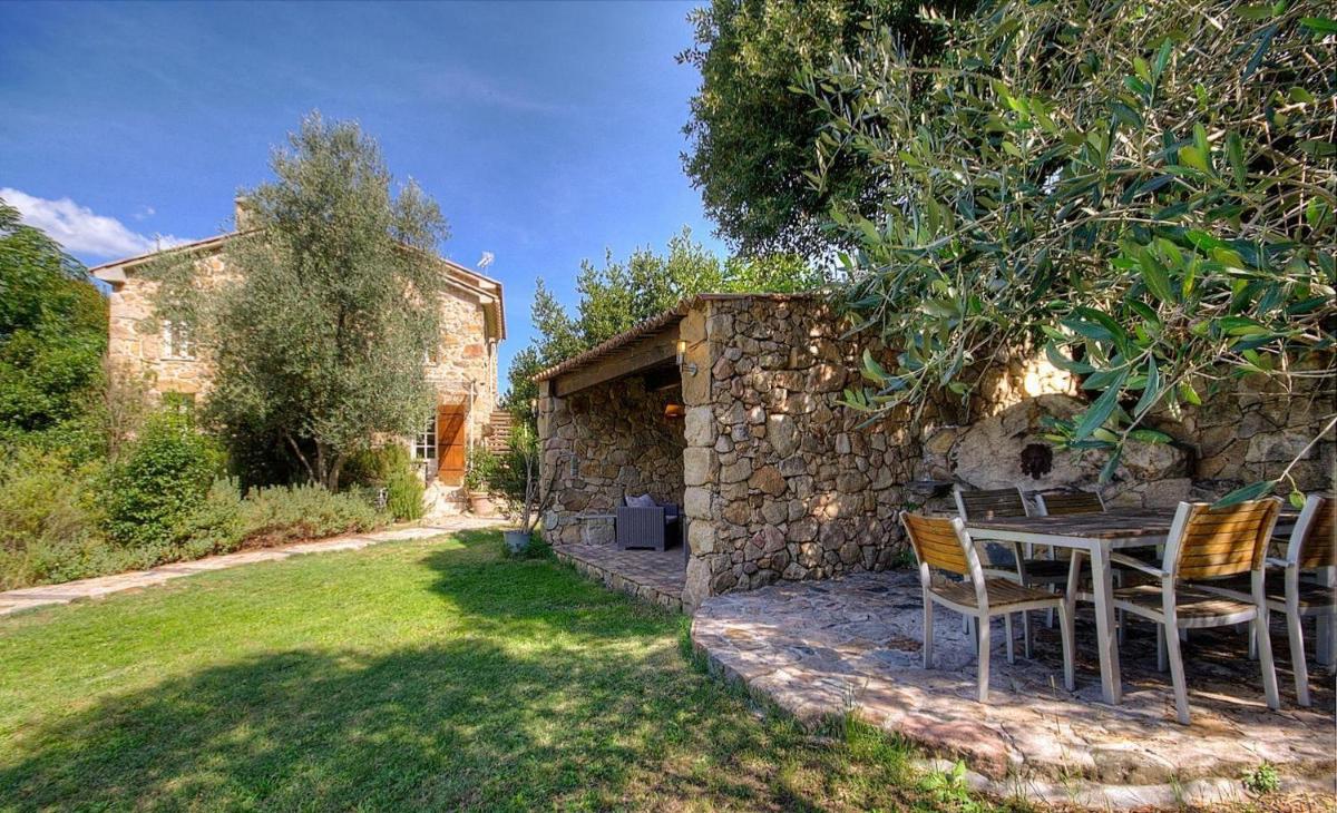 Résidence A CASA VECCHIA gites de charme avec JACUZZI proche Ajaccio - Housity