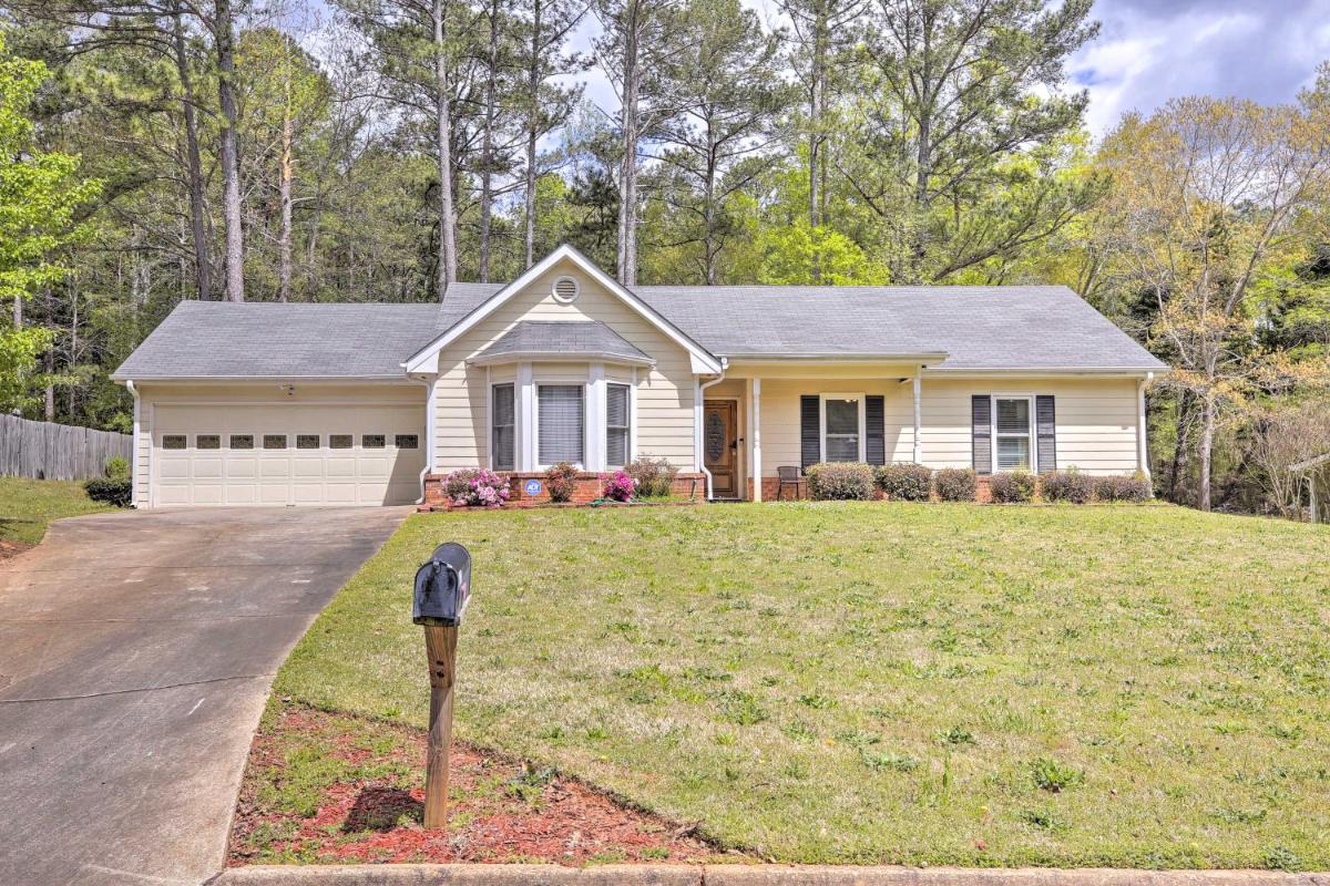Conyers Country Retreat with Yard and Patio! - Housity