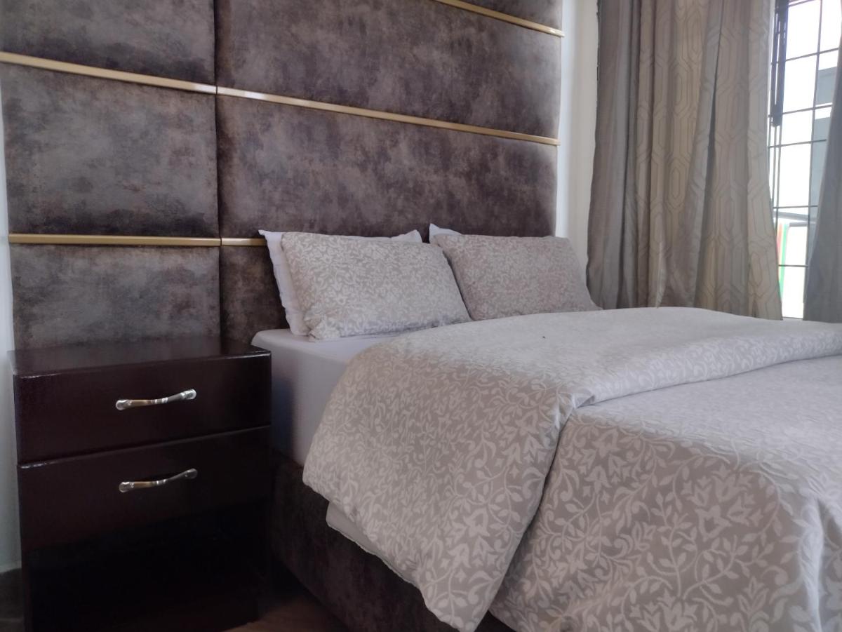 Suitetrails - Mkamiti Villa - Executive Airport Villa