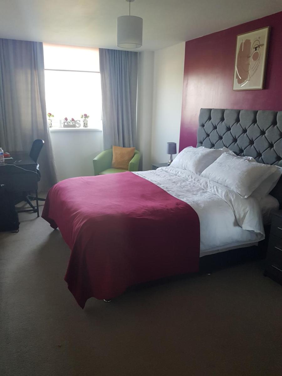 Spacious 1 bed relocation apartment free parking, - Housity