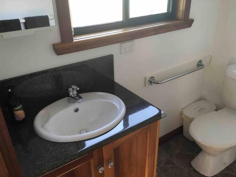 Cabin in the Tasmanian Bush - Tranquility! - Housity