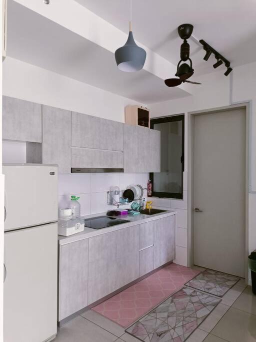 The CLIO 2 residences, beside ioi city mall, opposite hospital Serdang, beside Uniteen and UPM, Putrajaya - Hizvo