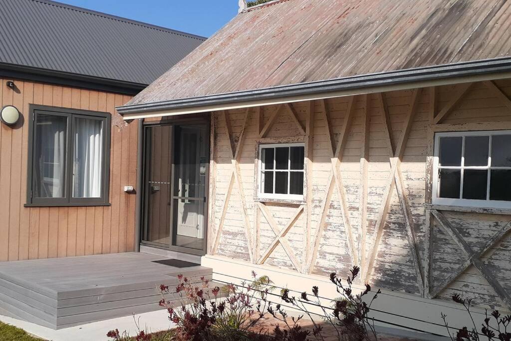 NEST- Luxury Vineyard Accommodation - Housity