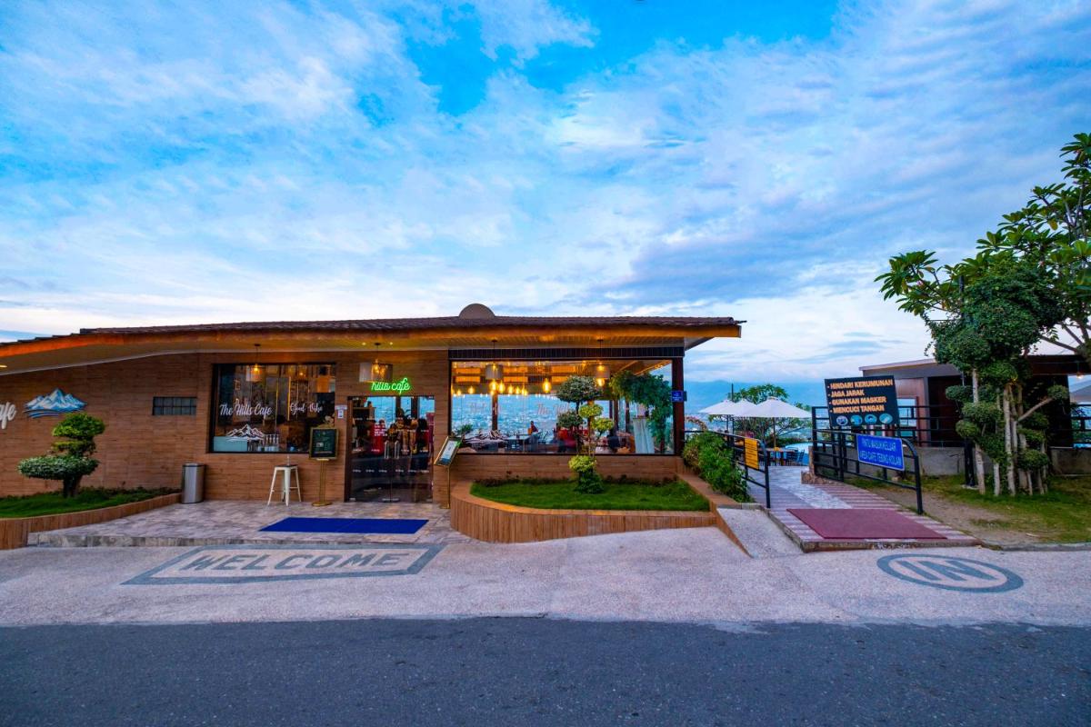Bukit Indah Doda Hotel & Resorts - Housity