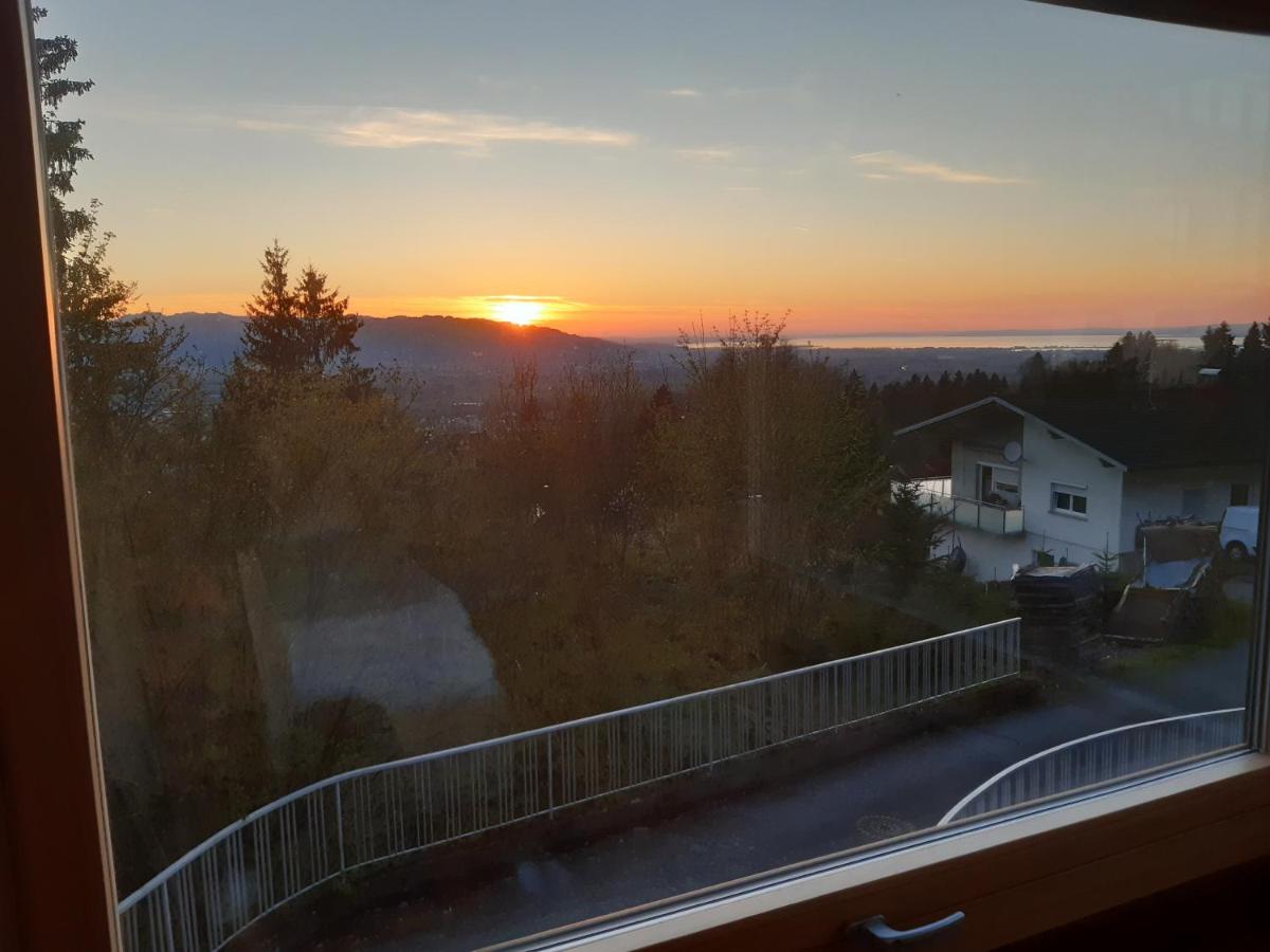 Ferienwohnung Bodenseeblick - Housity