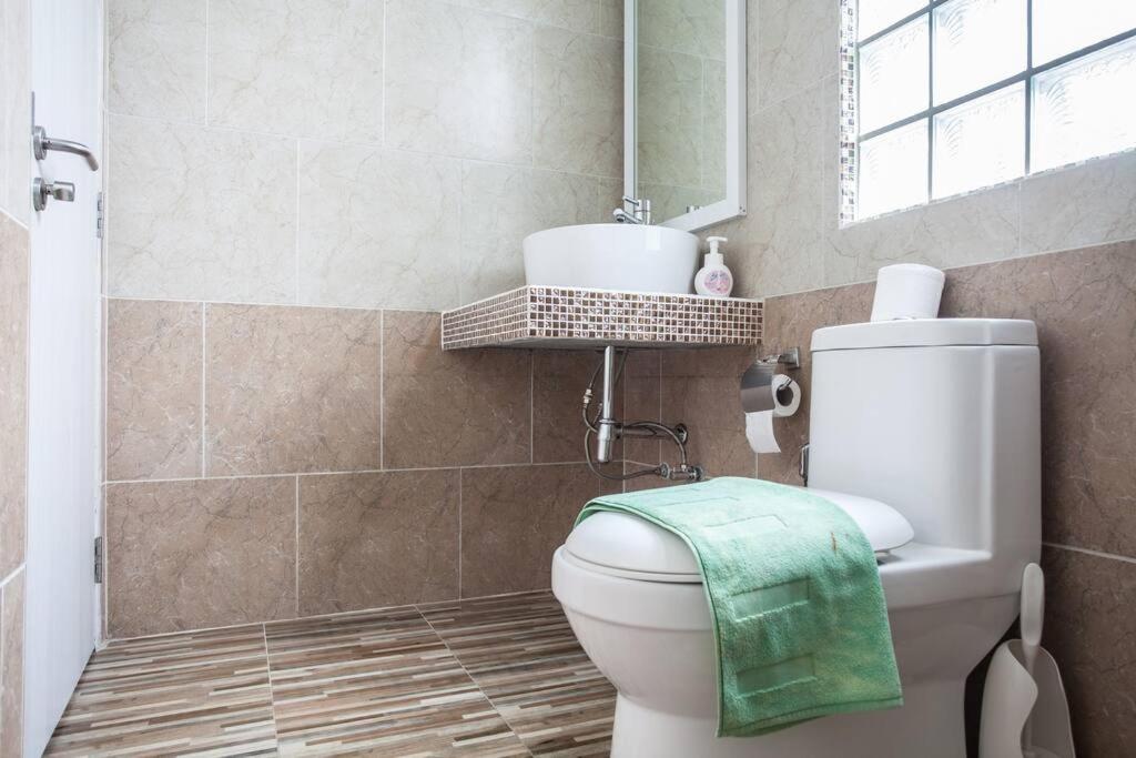 Awesome Pool Villa - Ao Nang Beach, Krabi - Housity