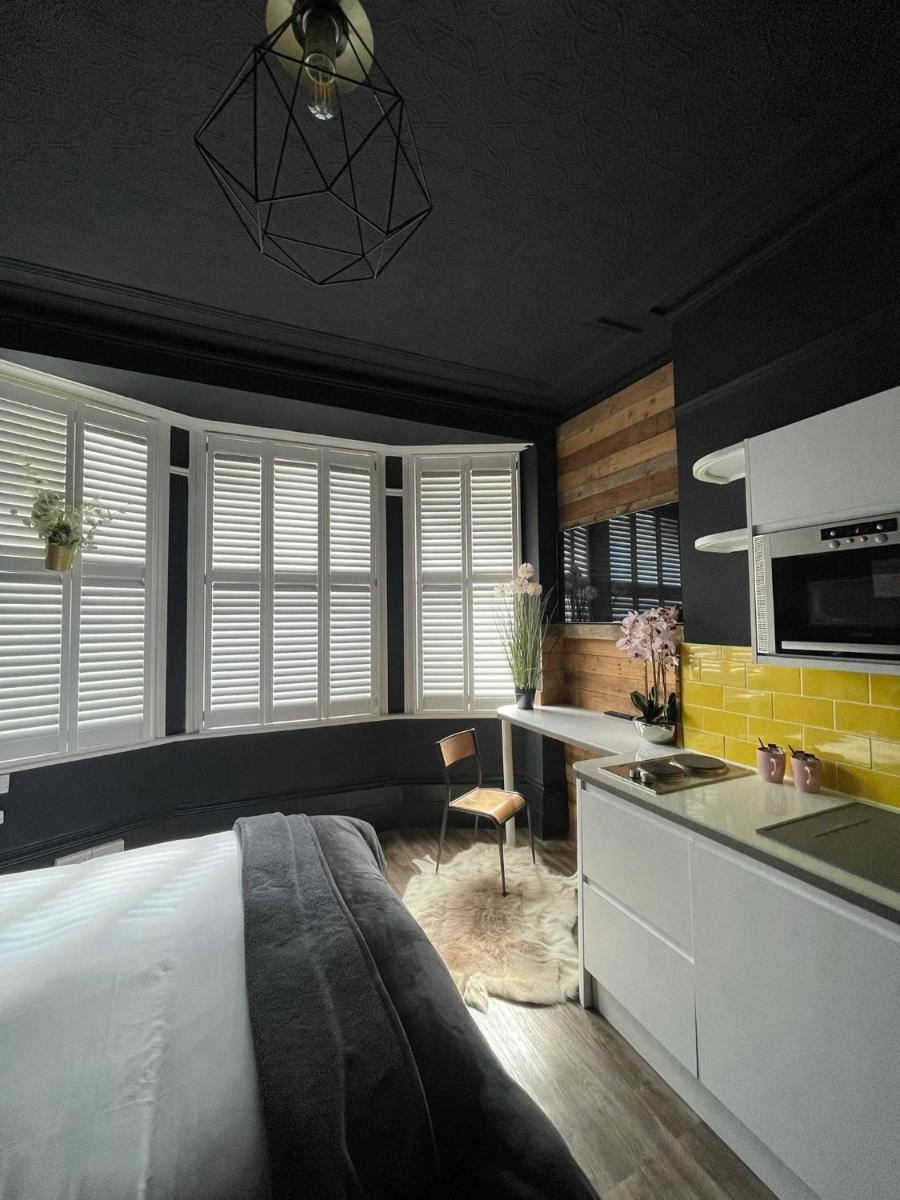 Salt Life Studio - Housity