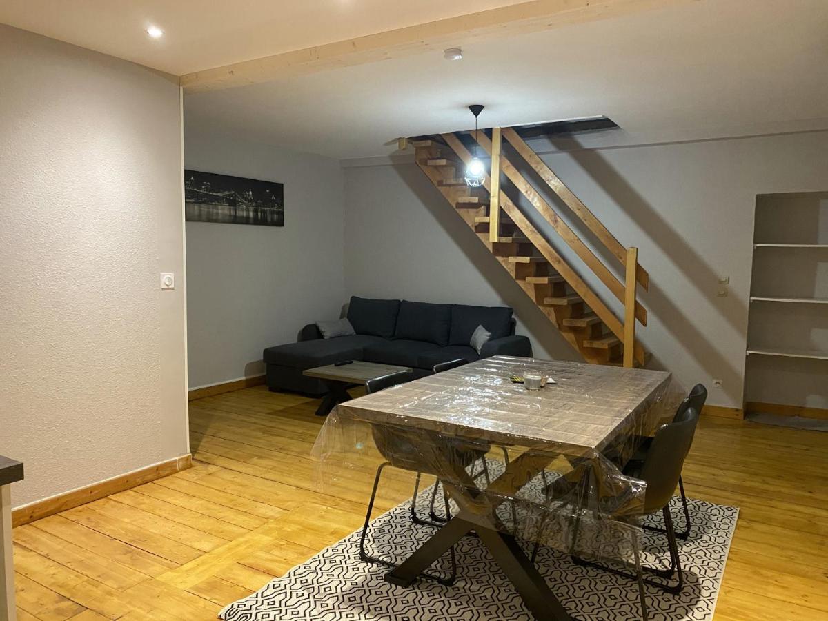 Appartement équipé au centre de Bletterans - Housity
