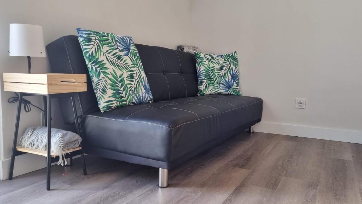 Family Surf Home - Casa do Páteo 5 - Aulas de Surf e Serviço de Compras - Housity